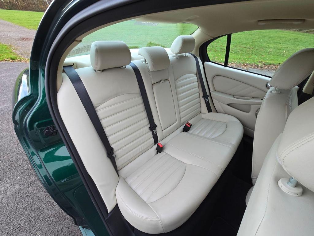 JAGUAR X-TYPE 2.2 D DPF SE 2009