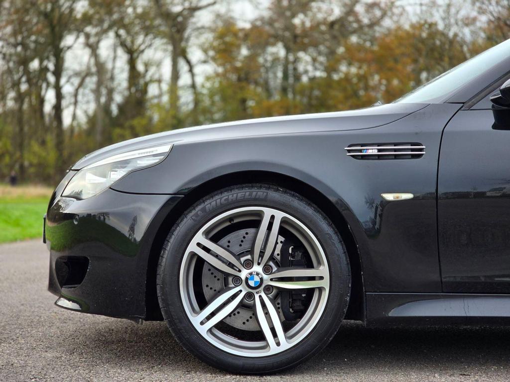 BMW M5 5.0 M5 Saloon 2008