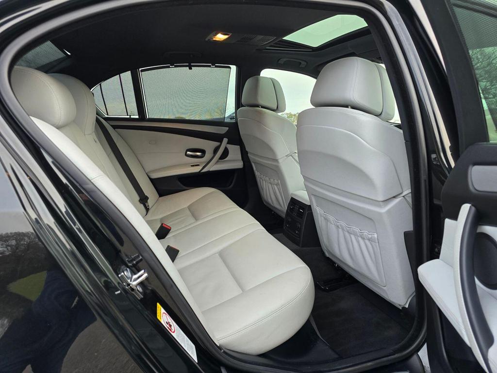 BMW M5 5.0 M5 Saloon 2008