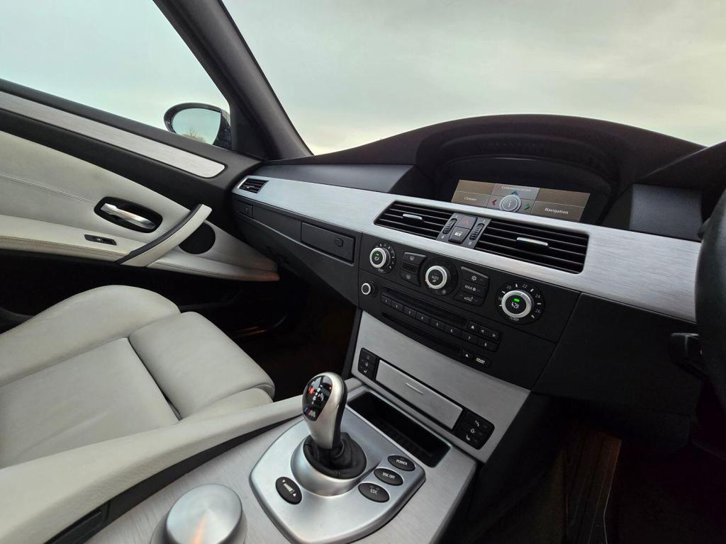 BMW M5 5.0 M5 Saloon 2008