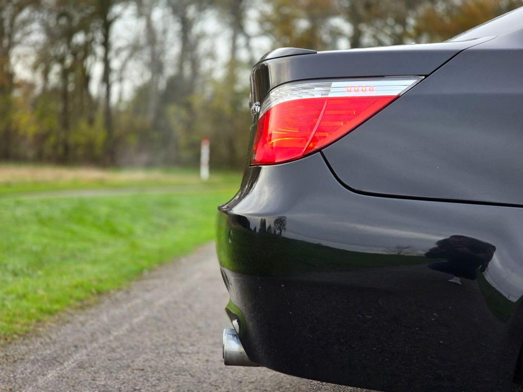 BMW M5 5.0 M5 Saloon 2008