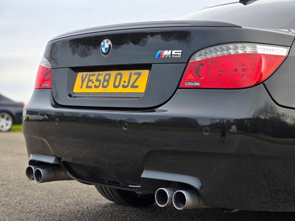BMW M5 5.0 M5 Saloon 2008
