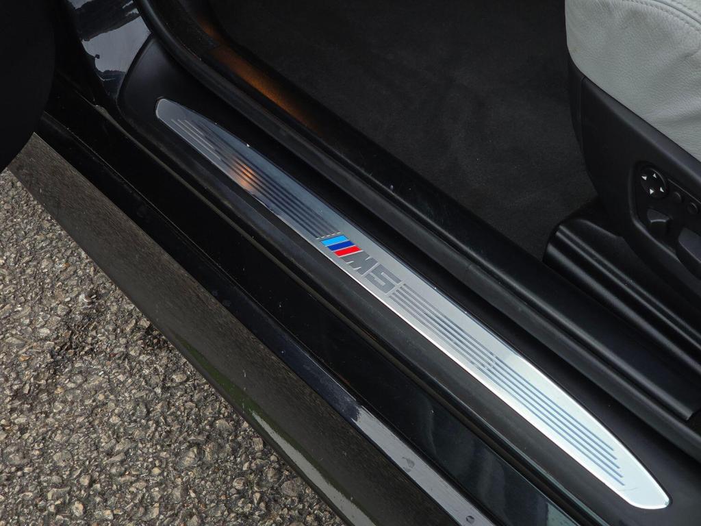 BMW M5 5.0 M5 Saloon 2008