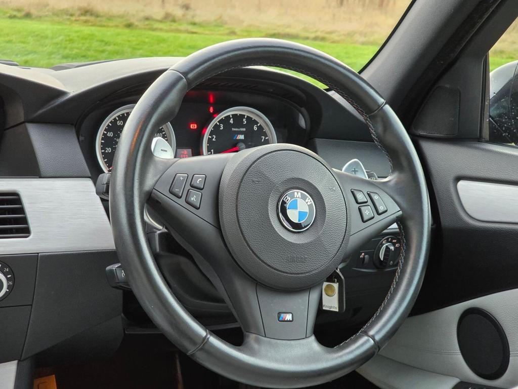 BMW M5 5.0 M5 Saloon 2008