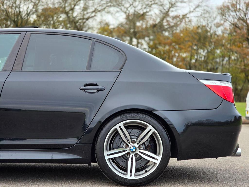 BMW M5 5.0 M5 Saloon 2008