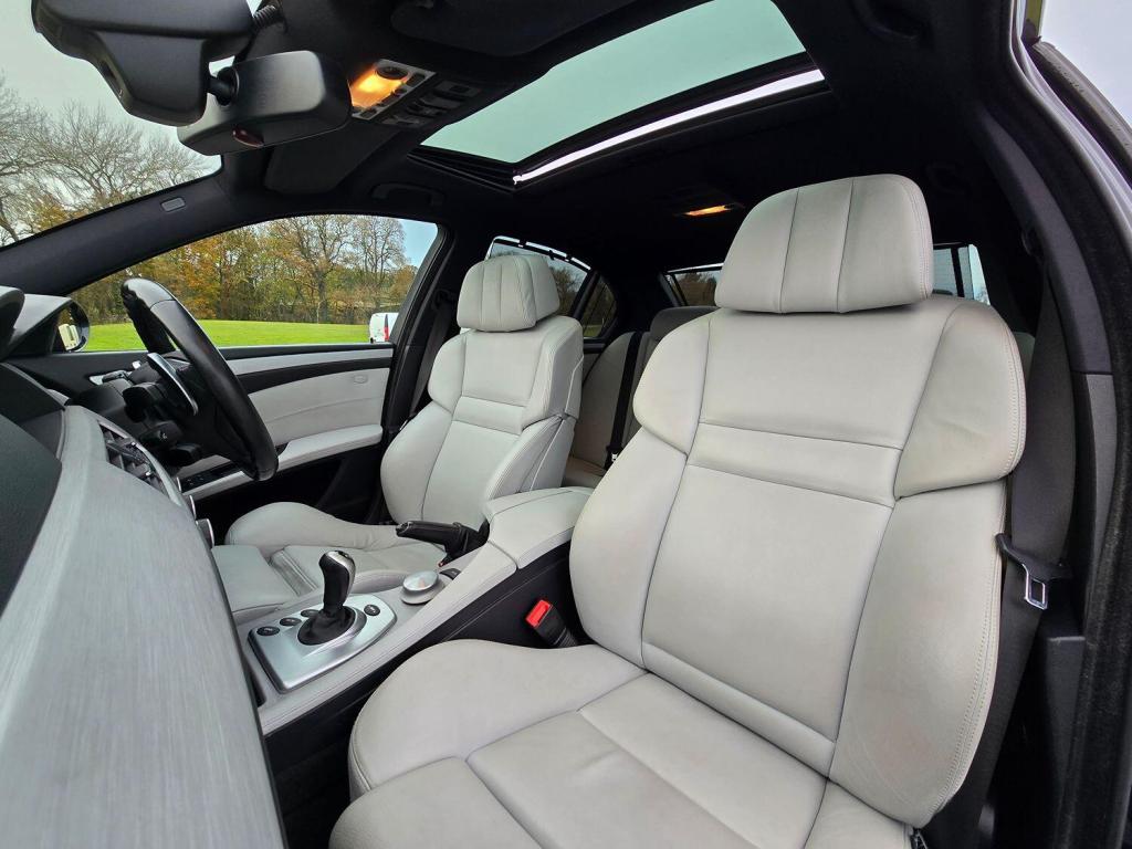 BMW M5 5.0 M5 Saloon 2008