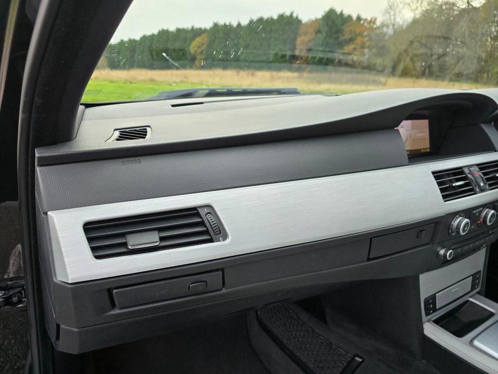 BMW M5 5.0 M5 Saloon 2008