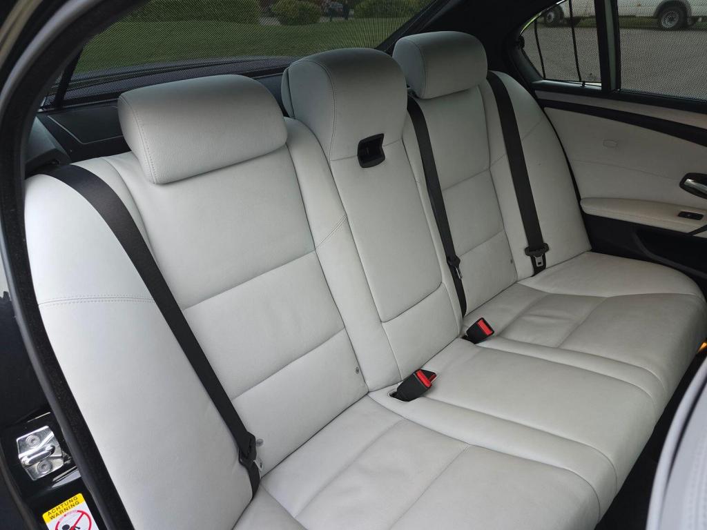 BMW M5 5.0 M5 Saloon 2008