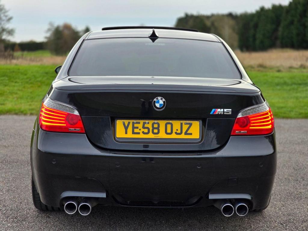 BMW M5 5.0 M5 Saloon 2008