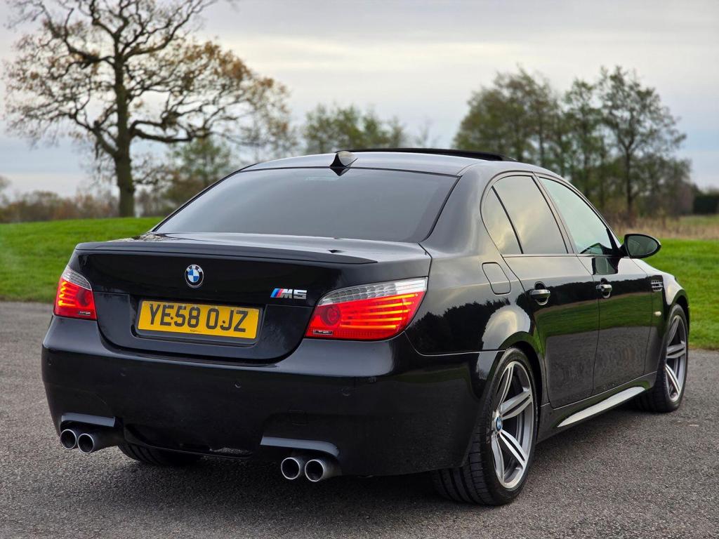 BMW M5 5.0 M5 Saloon 2008