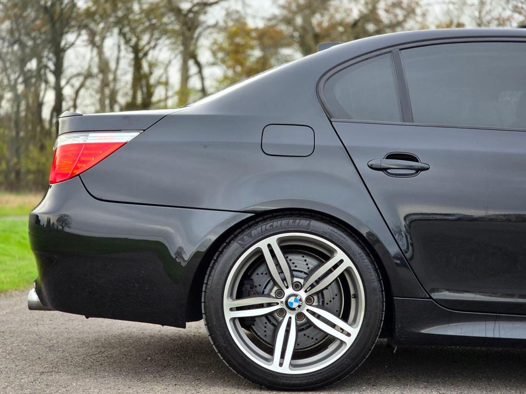BMW M5 5.0 M5 Saloon 2008