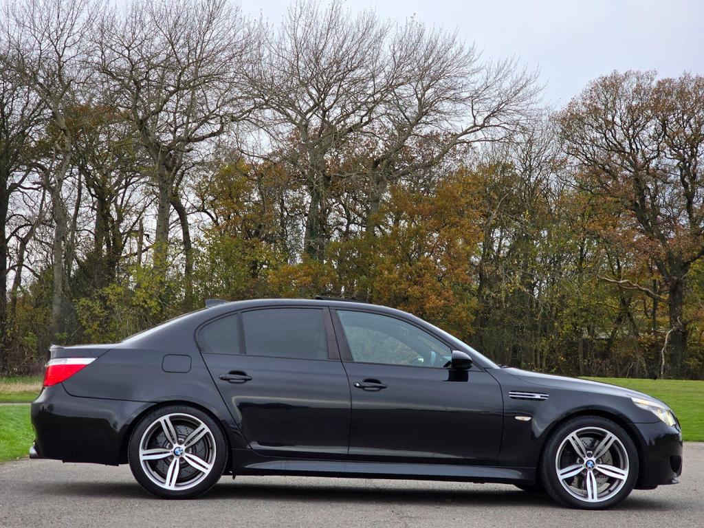 BMW M5 5.0 M5 Saloon 2008