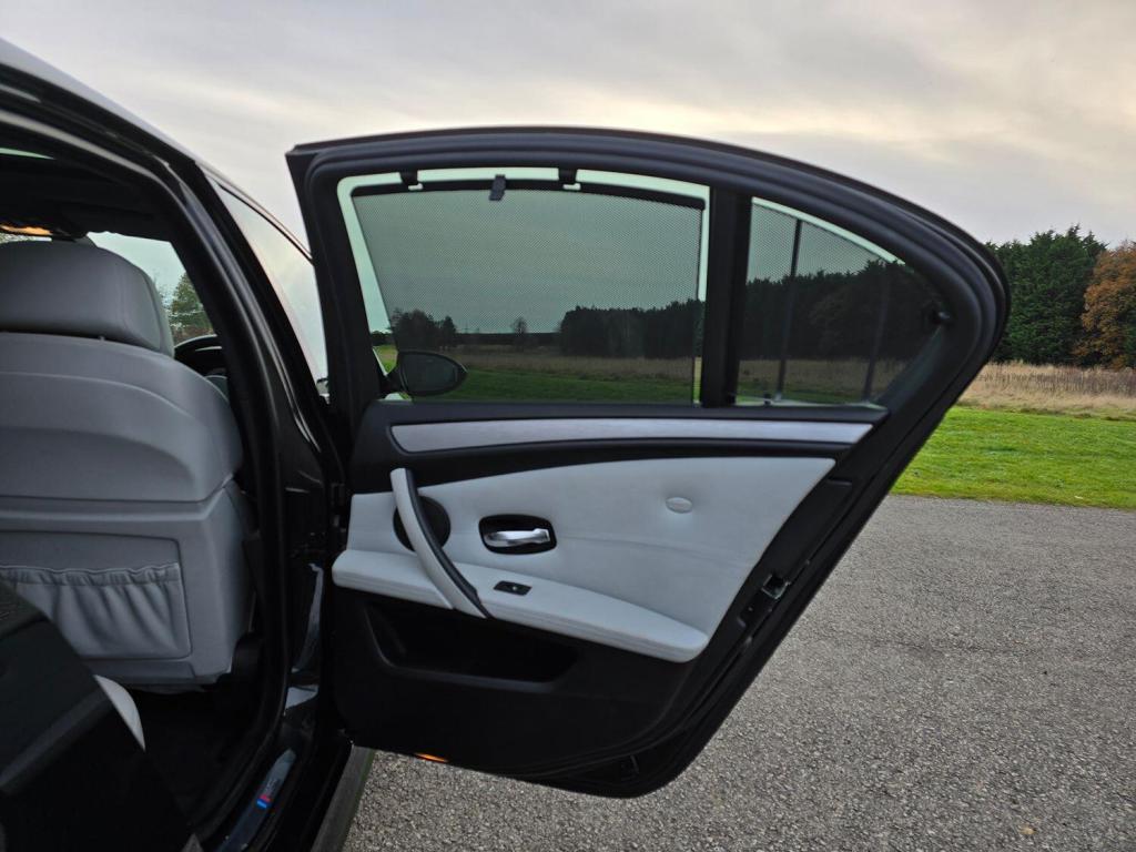 BMW M5 5.0 M5 Saloon 2008