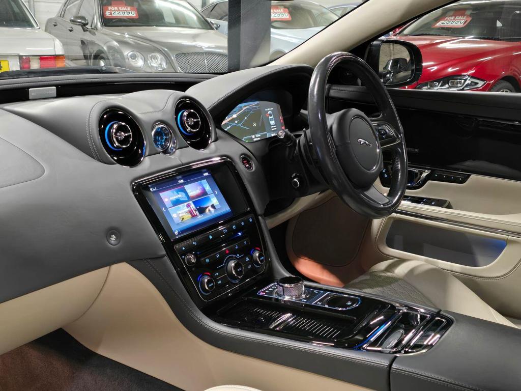 JAGUAR XJ 3.0 d V6 Autobiography 2016