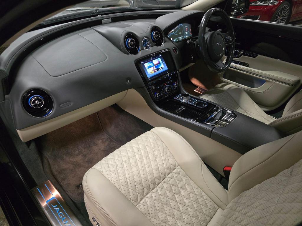 JAGUAR XJ 3.0 d V6 Autobiography 2016