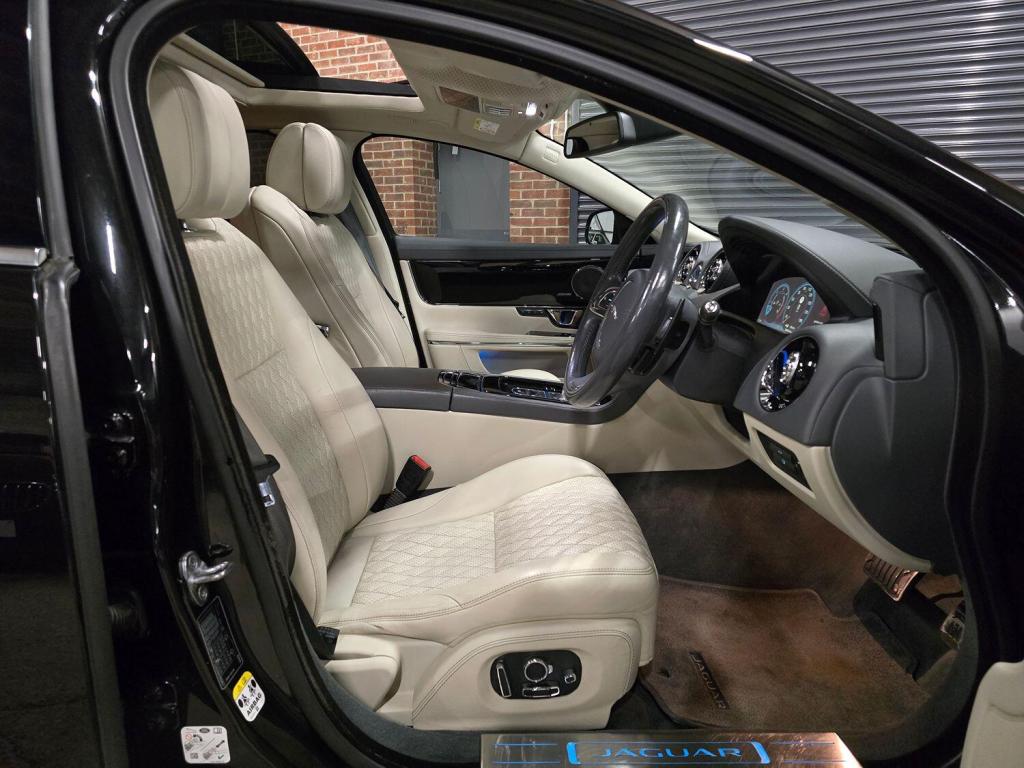 JAGUAR XJ 3.0 d V6 Autobiography 2016