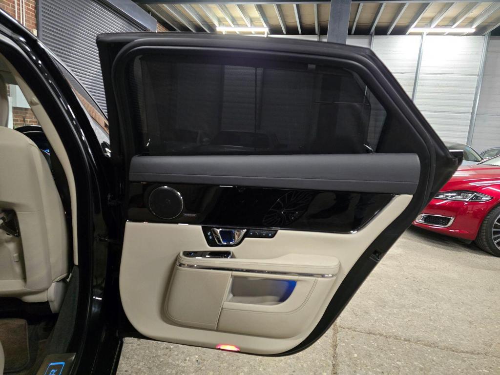 JAGUAR XJ 3.0 d V6 Autobiography 2016