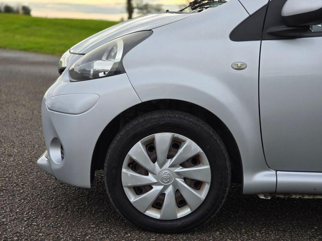 TOYOTA AYGO 1.0 VVT-i Ice 2012