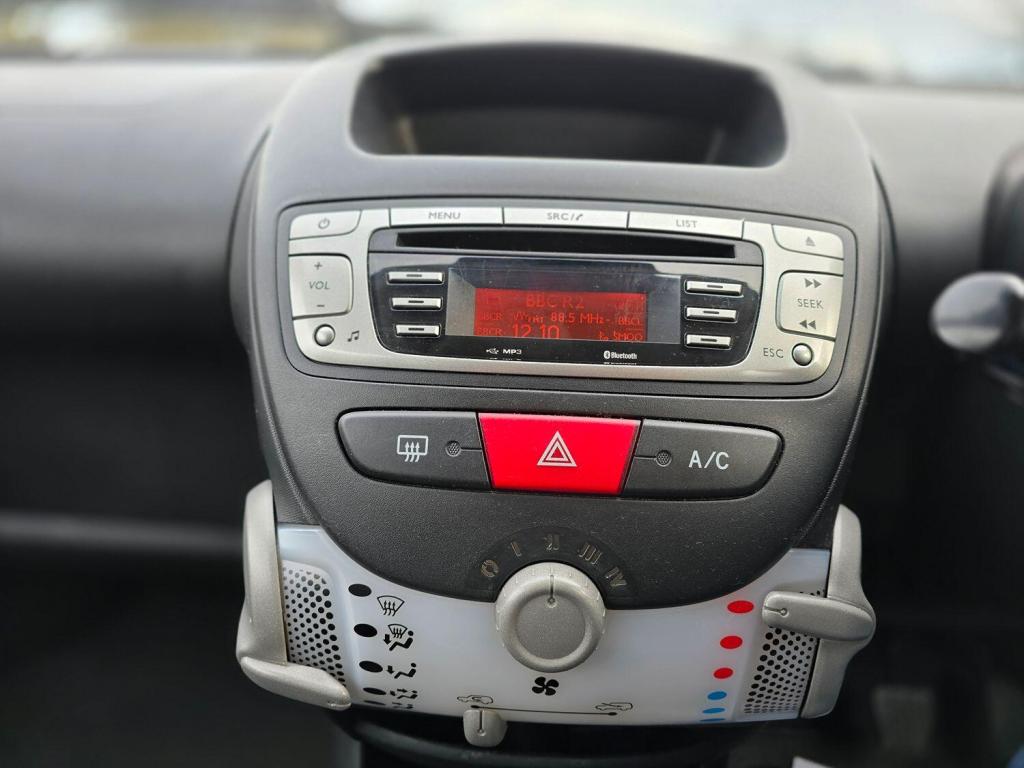 TOYOTA AYGO 1.0 VVT-i Ice 2012