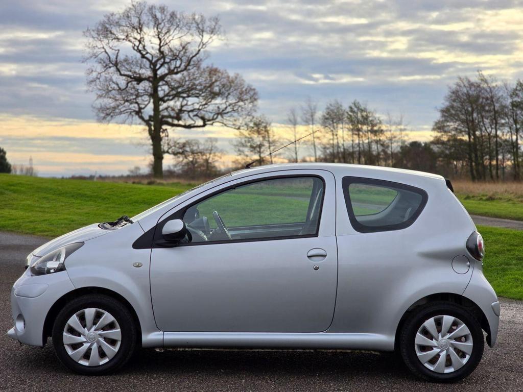 TOYOTA AYGO 1.0 VVT-i Ice 2012