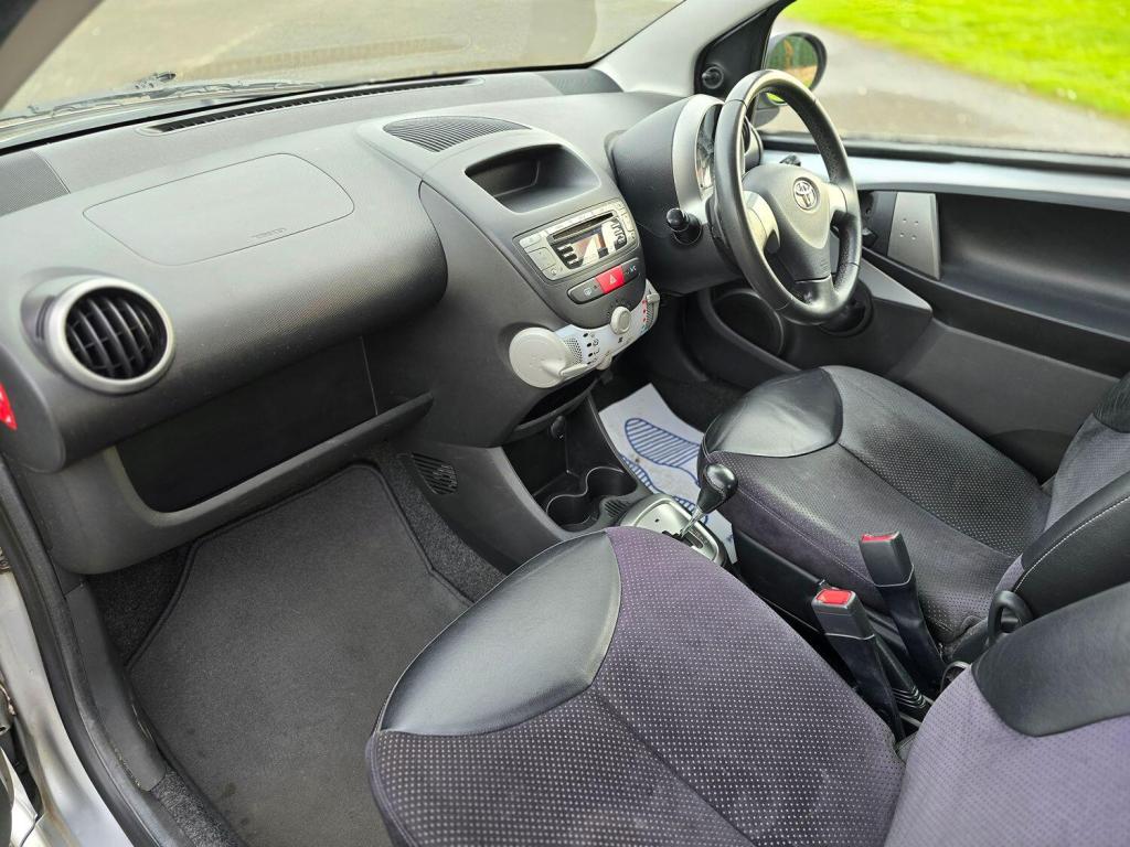 TOYOTA AYGO 1.0 VVT-i Ice 2012