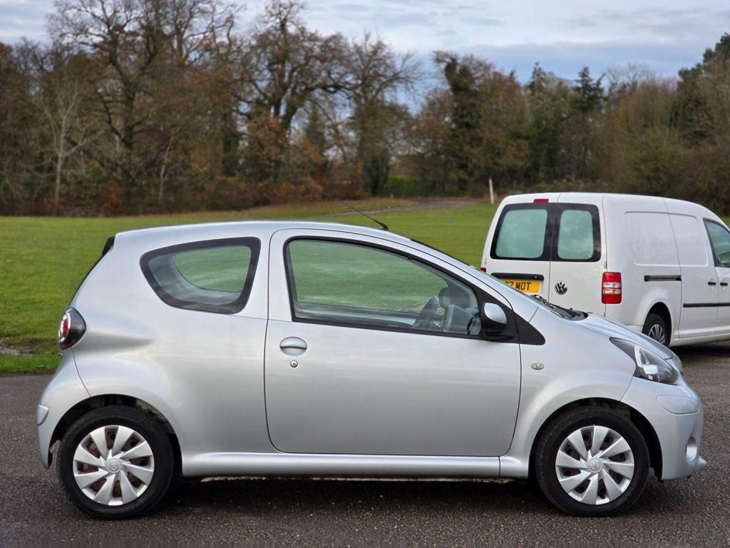 TOYOTA AYGO 1.0 VVT-i Ice 2012