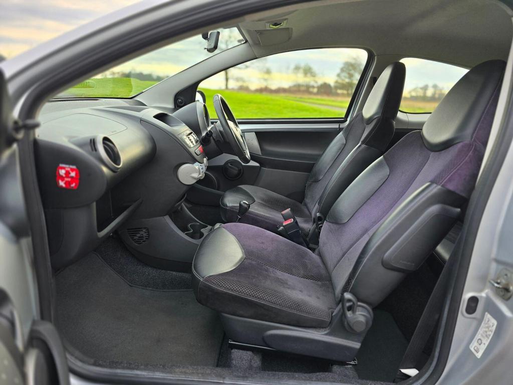 TOYOTA AYGO 1.0 VVT-i Ice 2012