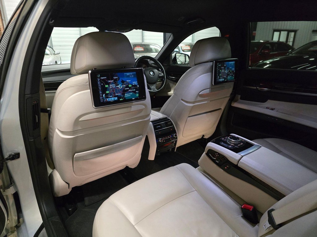 BMW 7 SERIES 3.0 730Ld SE Saloon 2013