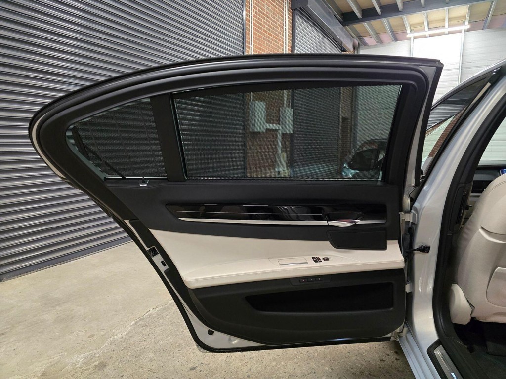 BMW 7 SERIES 3.0 730Ld SE Saloon 2013