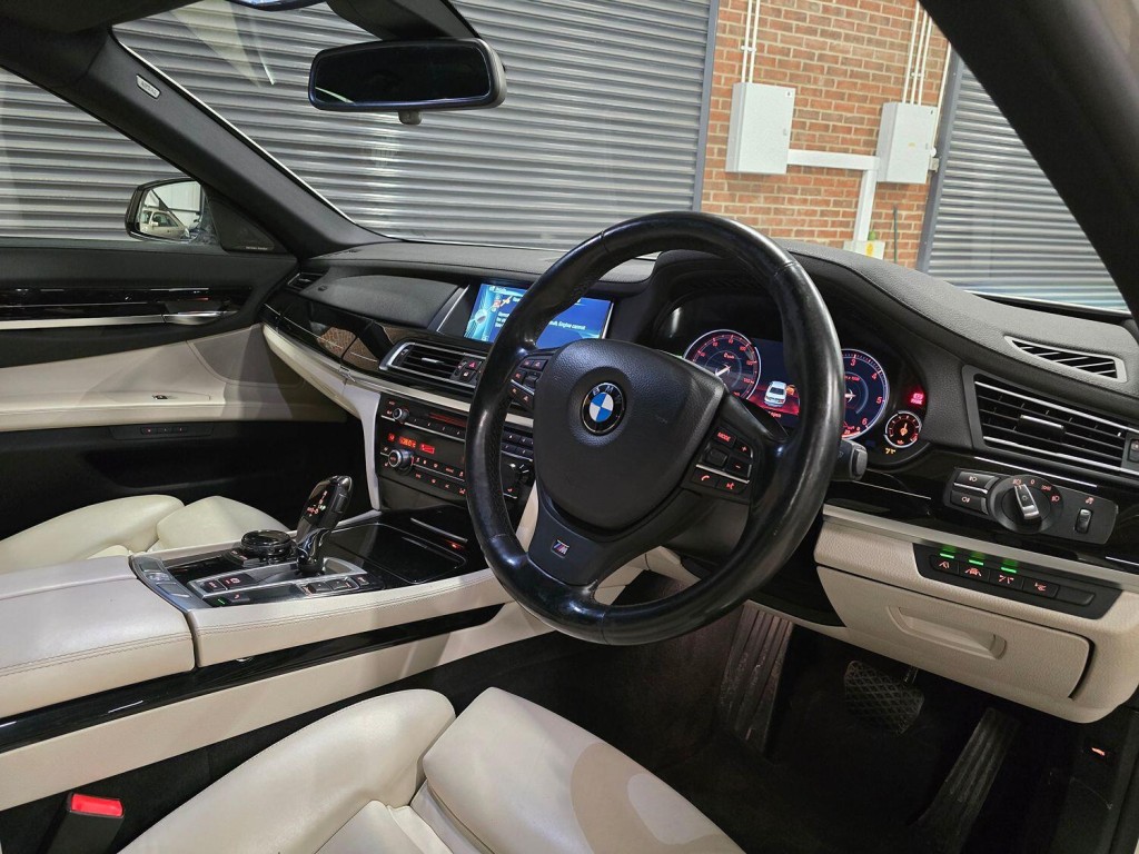 BMW 7 SERIES 3.0 730Ld SE Saloon 2013