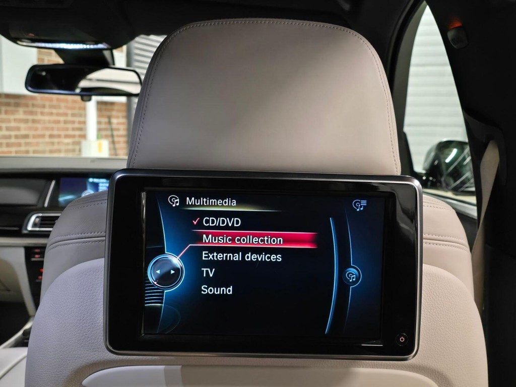 BMW 7 SERIES 3.0 730Ld SE Saloon 2013