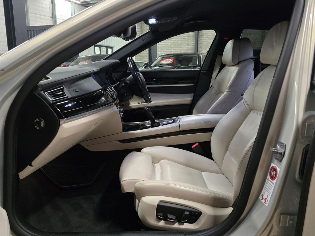 BMW 7 SERIES 3.0 730Ld SE Saloon 2013