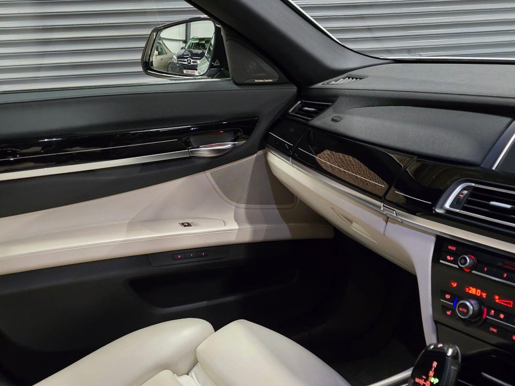 BMW 7 SERIES 3.0 730Ld SE Saloon 2013