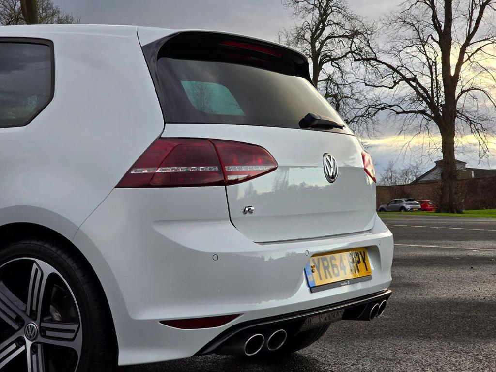 VOLKSWAGEN GOLF 2.0 TSI BlueMotion Tech R 2014