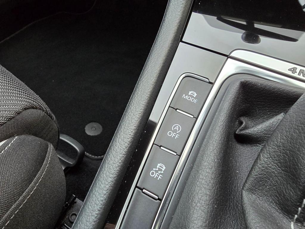 VOLKSWAGEN GOLF 2.0 TSI BlueMotion Tech R 2014