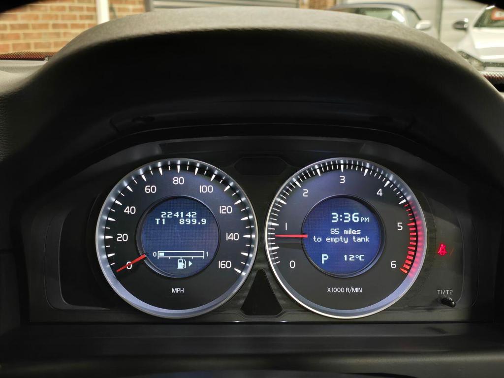 VOLVO V70 1.6 D2 ES 2013