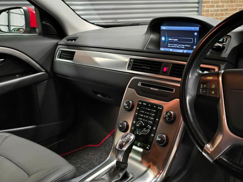 VOLVO V70 1.6 D2 ES 2013