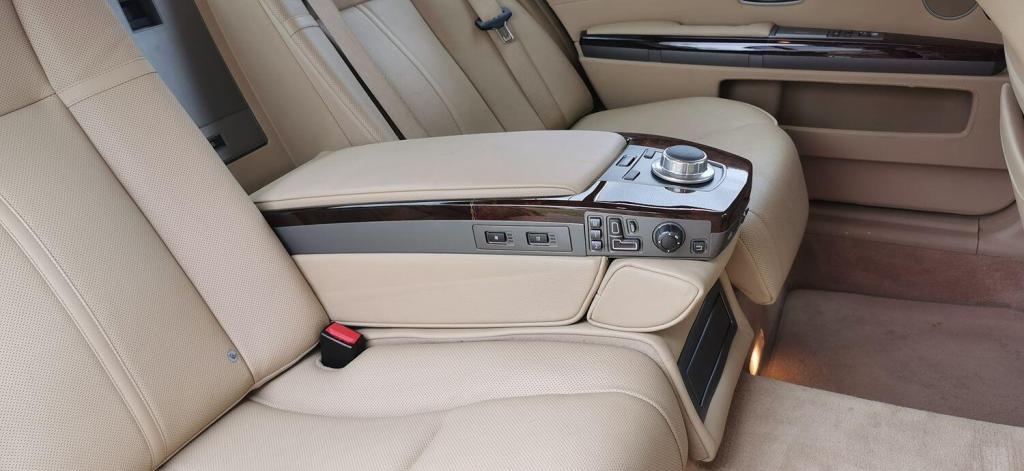 BMW 7 SERIES 6.0 760Li V12 2011