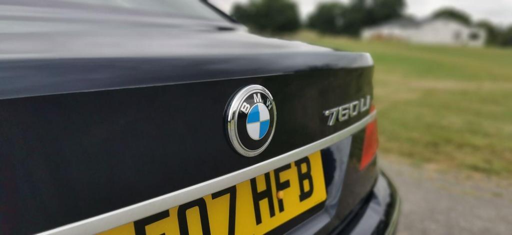 BMW 7 SERIES 6.0 760Li V12 2011