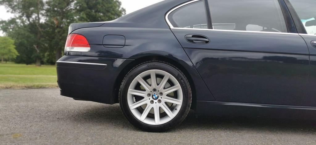 BMW 7 SERIES 6.0 760Li V12 2011