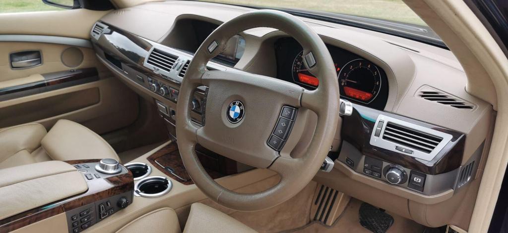 BMW 7 SERIES 6.0 760Li V12 2011