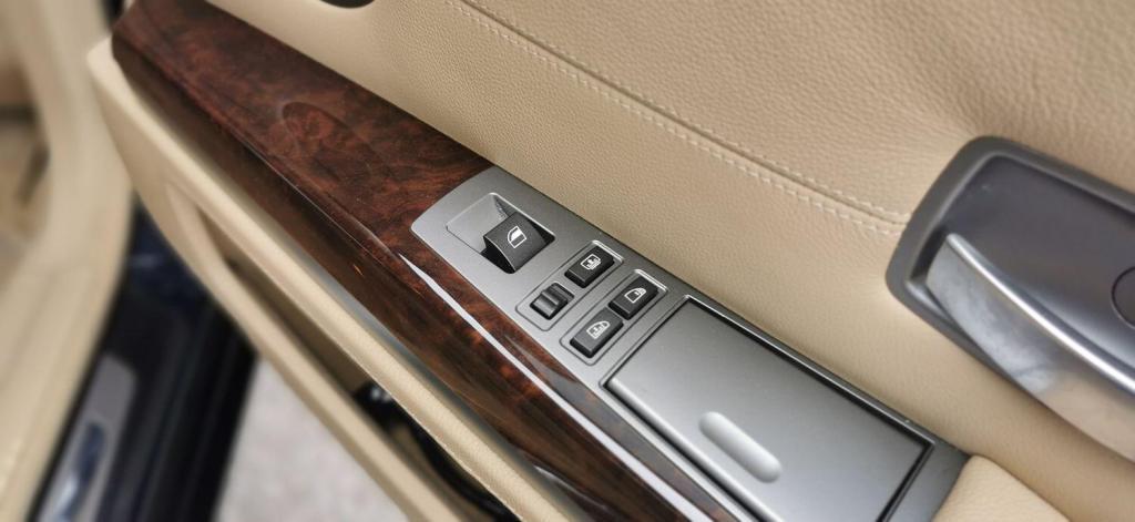 BMW 7 SERIES 6.0 760Li V12 2011