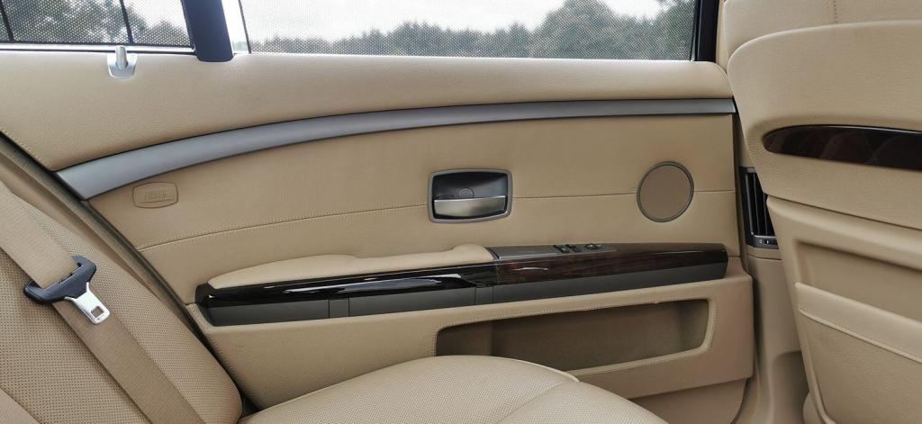 BMW 7 SERIES 6.0 760Li V12 2011