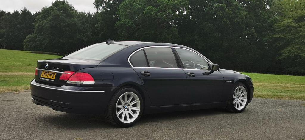 BMW 7 SERIES 6.0 760Li V12 2011