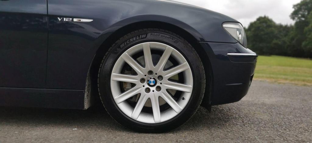 BMW 7 SERIES 6.0 760Li V12 2011