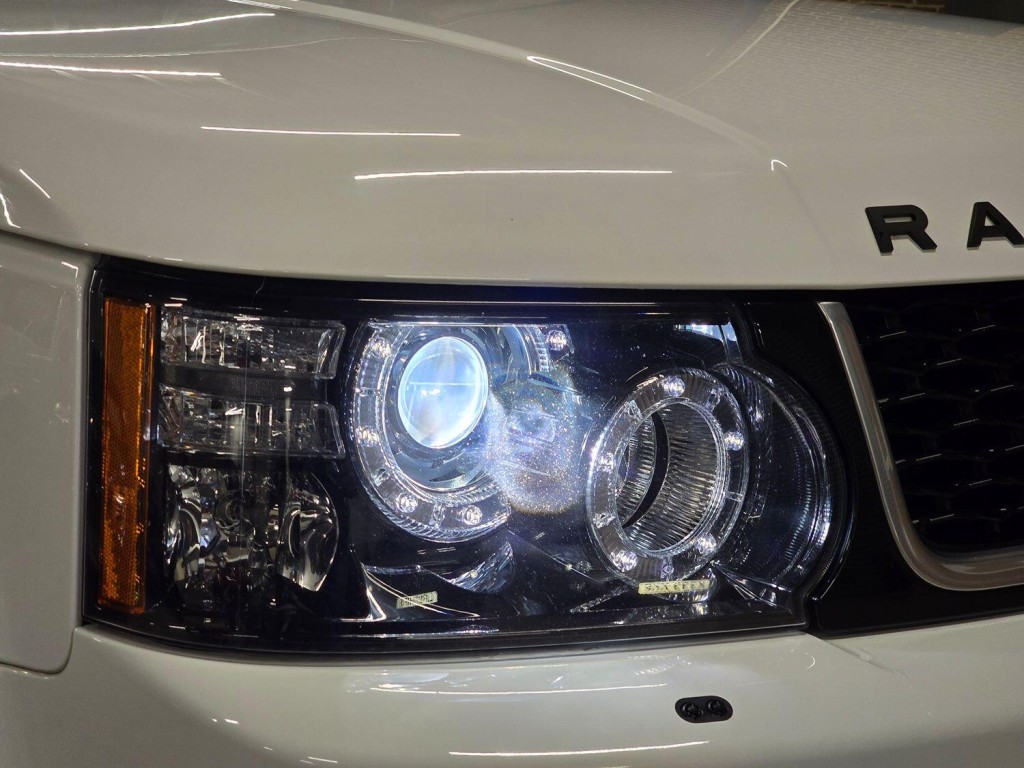 LAND ROVER RANGE ROVER SPORT 3.0 SD V6 HSE Luxury 2012