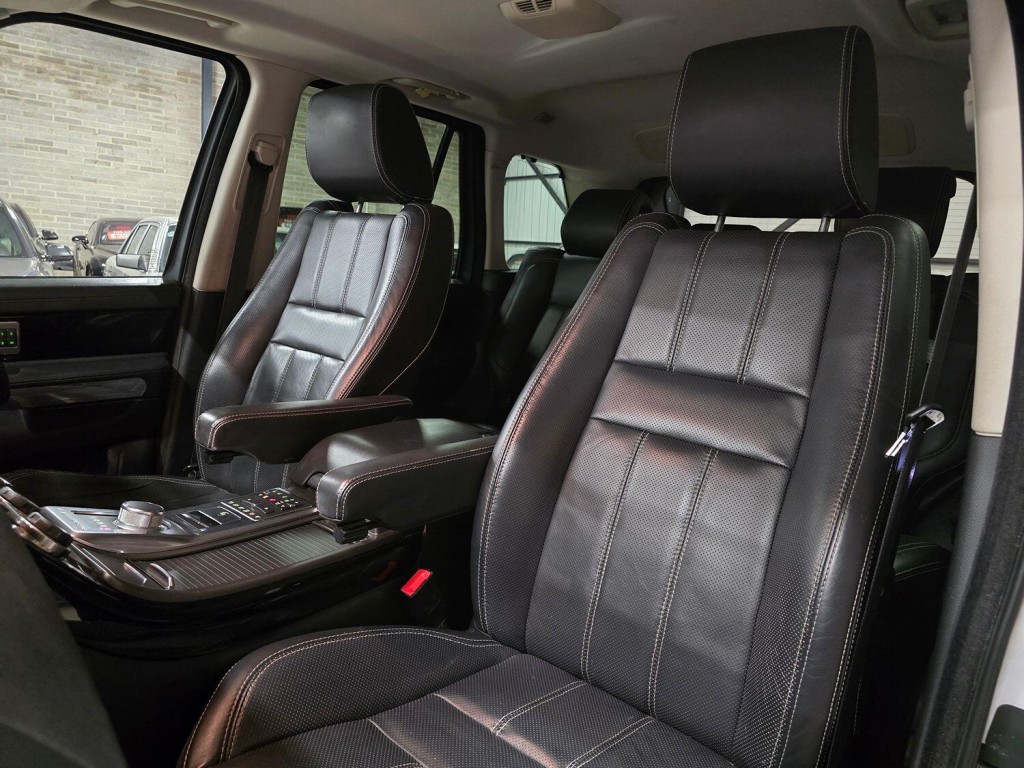 LAND ROVER RANGE ROVER SPORT 3.0 SD V6 HSE Luxury 2012