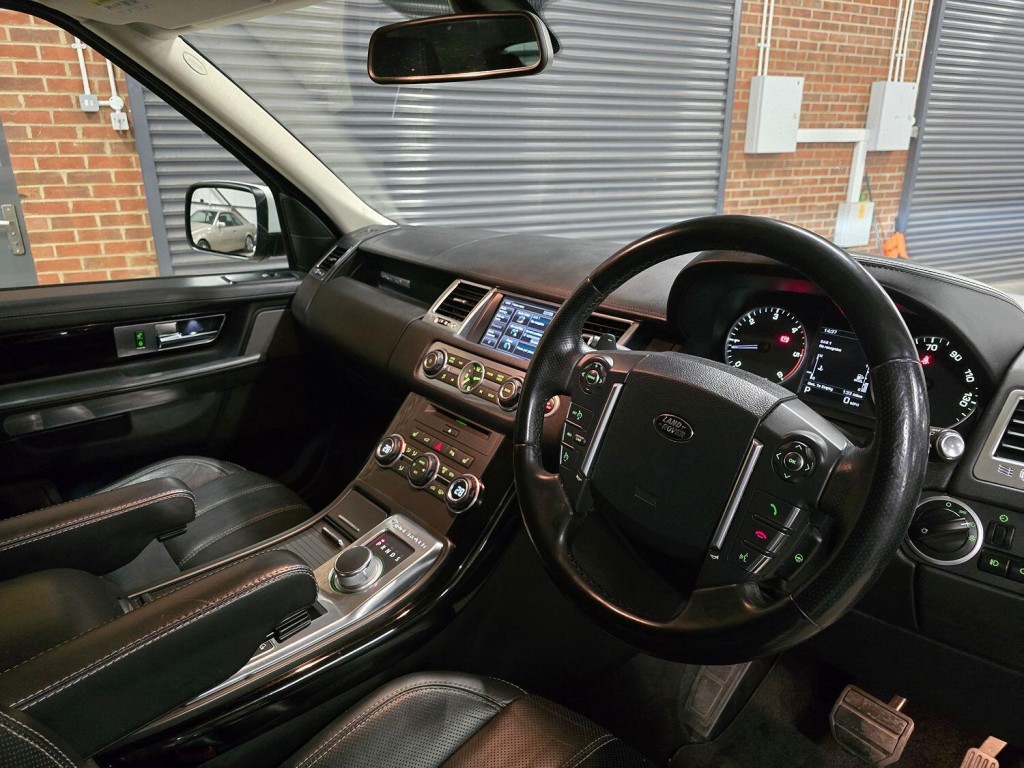 LAND ROVER RANGE ROVER SPORT 3.0 SD V6 HSE Luxury 2012