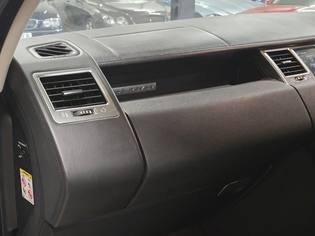 LAND ROVER RANGE ROVER SPORT 3.0 SD V6 HSE Luxury 2012