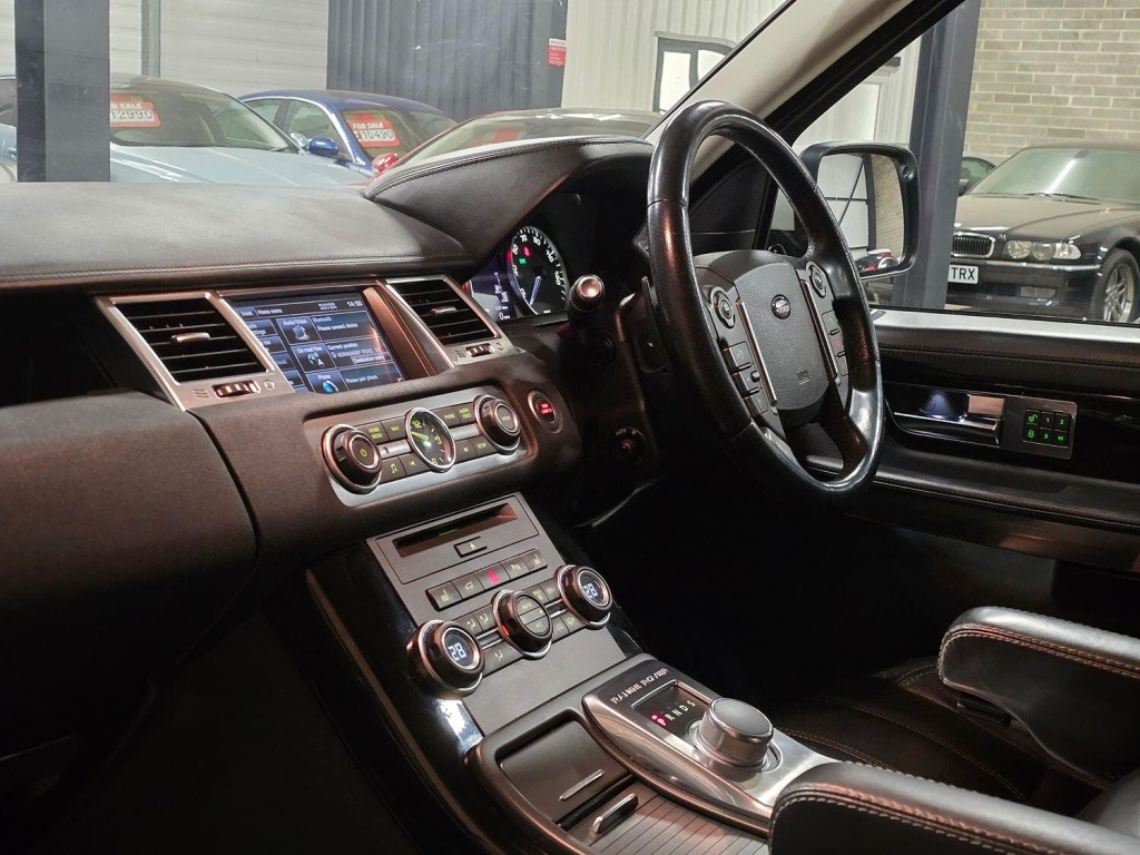 LAND ROVER RANGE ROVER SPORT 3.0 SD V6 HSE Luxury 2012